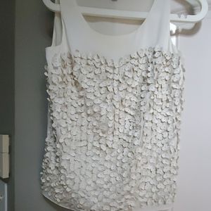 Gorgeous Top with leather like flowers